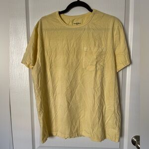 Goodfellow & Co Men's Short Sleeve pocket Tee in Soft Yellow XL